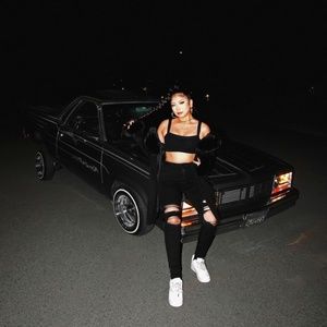 Meet your Posher, Ana laura